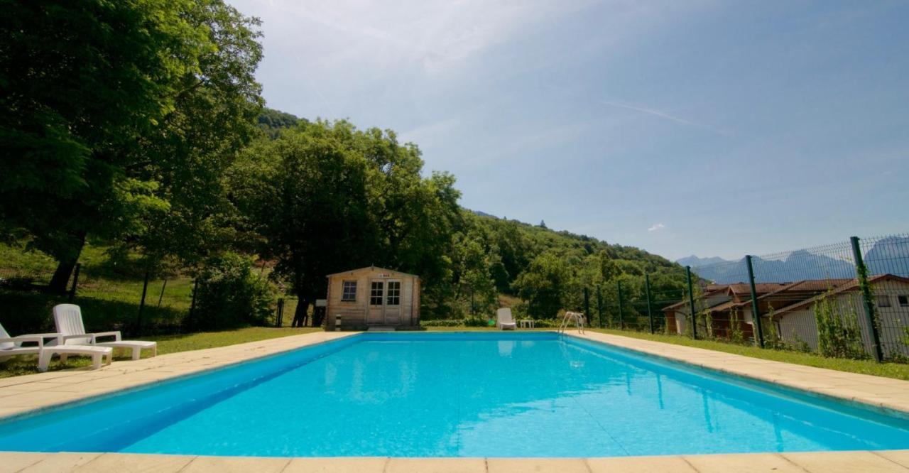 L'Hermitage: Lakeside Apartments with Terrace, Pool & Parking Talloires Exterior photo