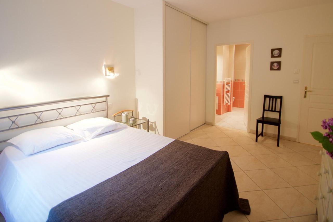 L'Hermitage: Lakeside Apartments with Terrace, Pool & Parking Talloires Exterior photo